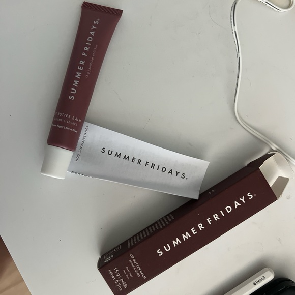 Summer Fridays Lip Balm in Deep Burgundy - Picture 1 of 2